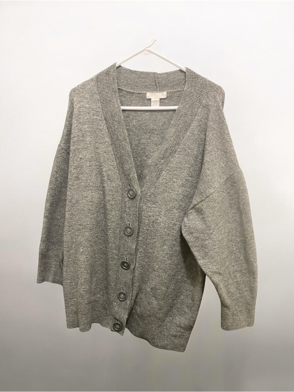 H&M Cozy Gray V-Neck Button Cardigan Sweater size large